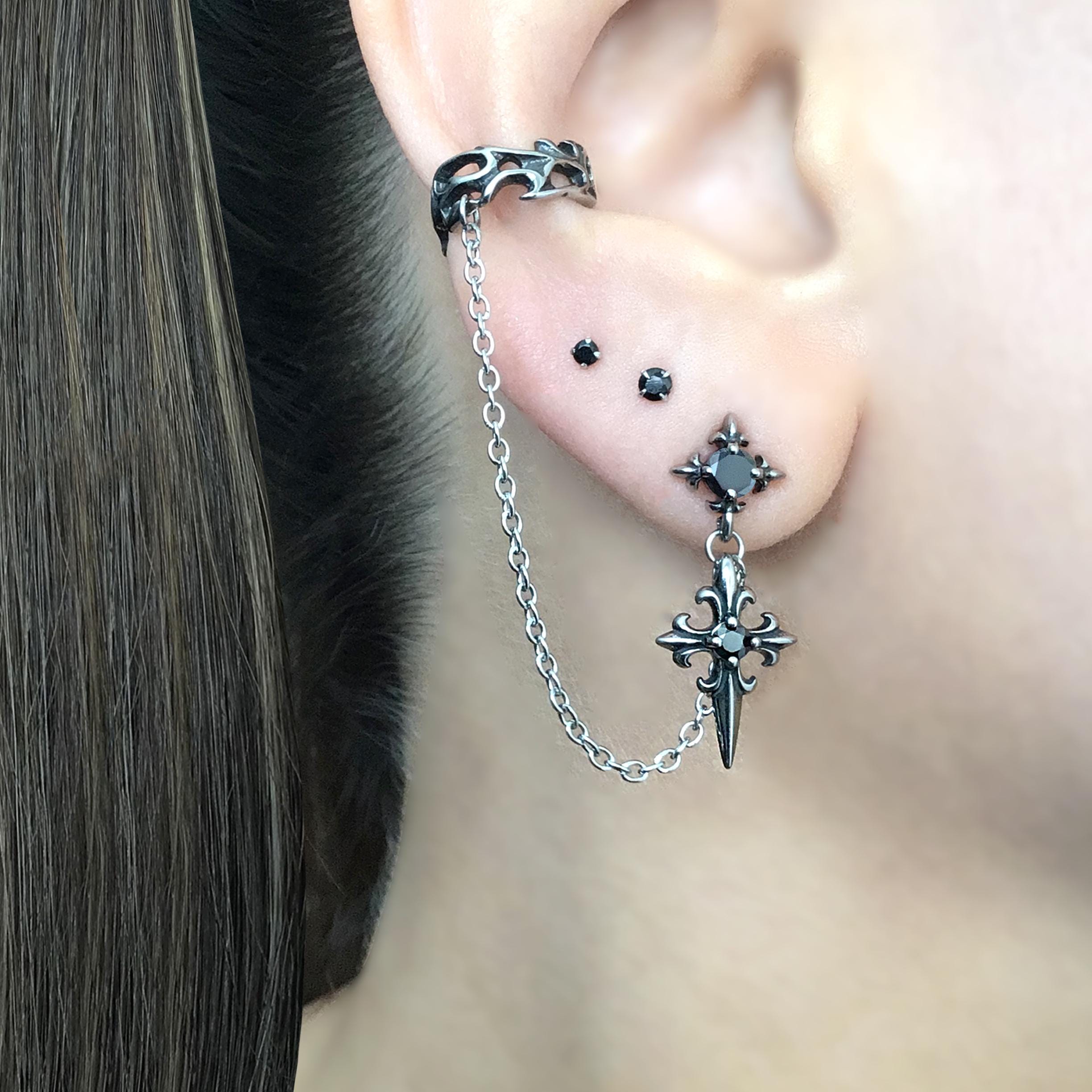 heres CLASSIC EAR CUFF