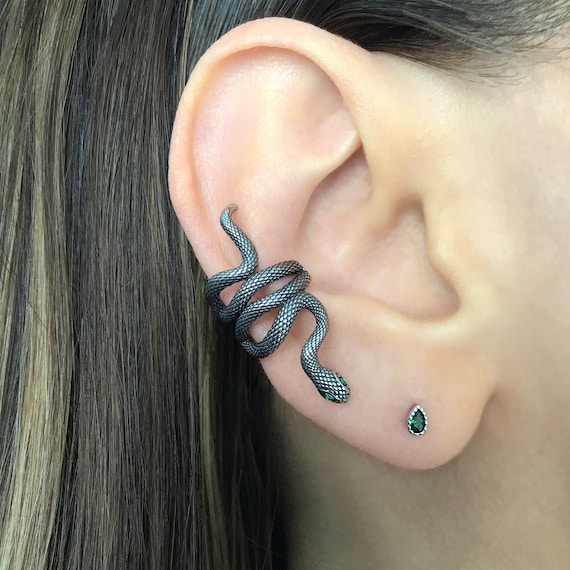 Snake Ear Cuff With Emerald Eyes , Snake Cuff, Gothic Ear Cuff