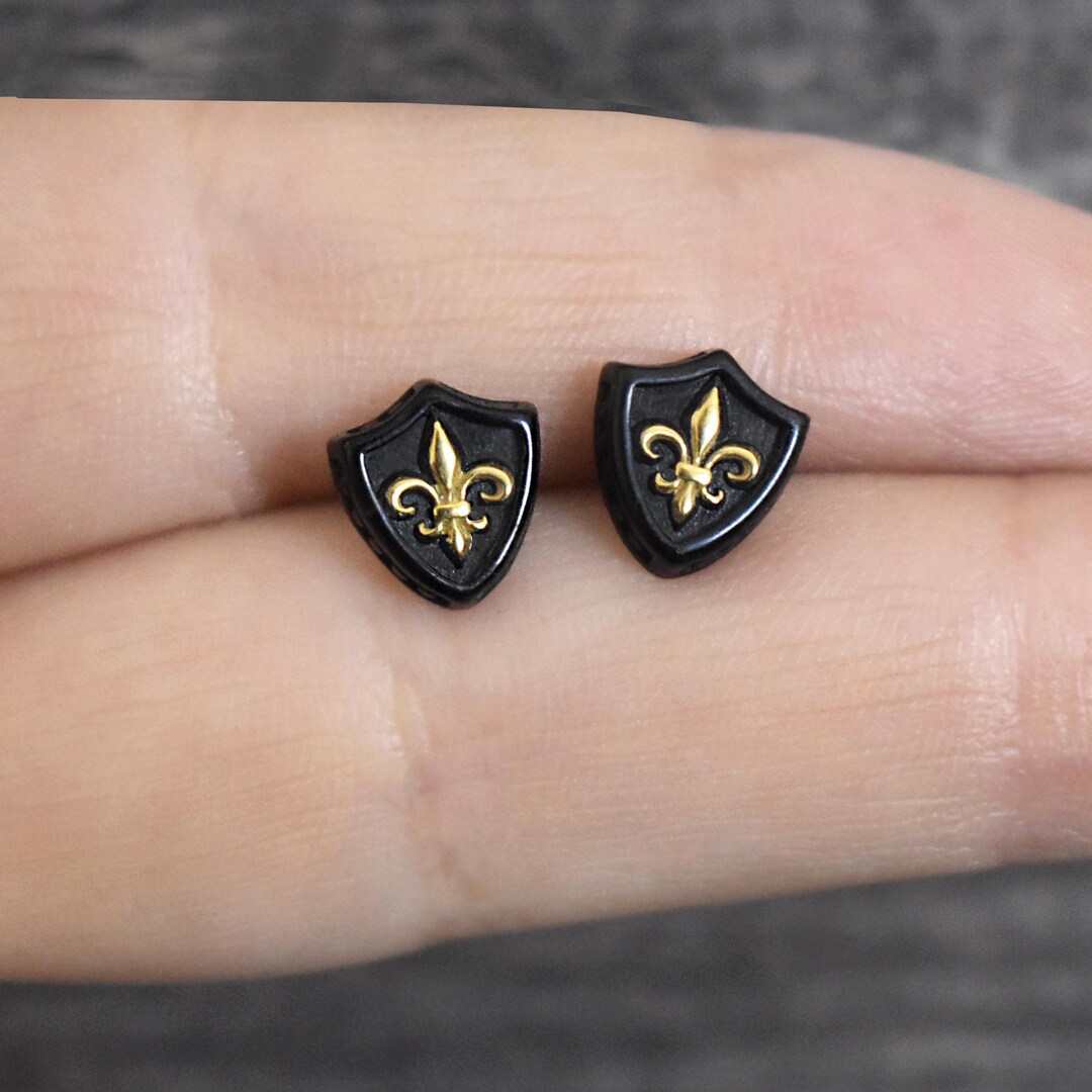 Shield Earrings, Shield Studs, Fleur De Lis Shield Earrings, Gothic Jewelry, Men's Earrings, Two Tone Earrings, Flour De Lis Earrings - Etsy Japan