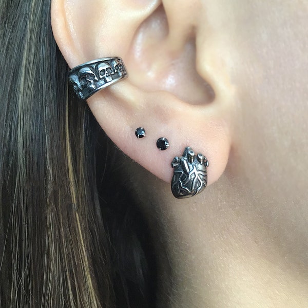 Anatomical heart earrings, anatomical heart studs, Gothic earrings, gothic earrings, stainless steel earrings, oxidized jewelry, heart studs