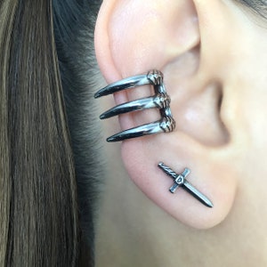 Three Claws Ear cuff, Dragon claw cuff, gothic ear cuff, black ear cuff, viking jewelry, ear cuff, cuff earring, fake cartilage
