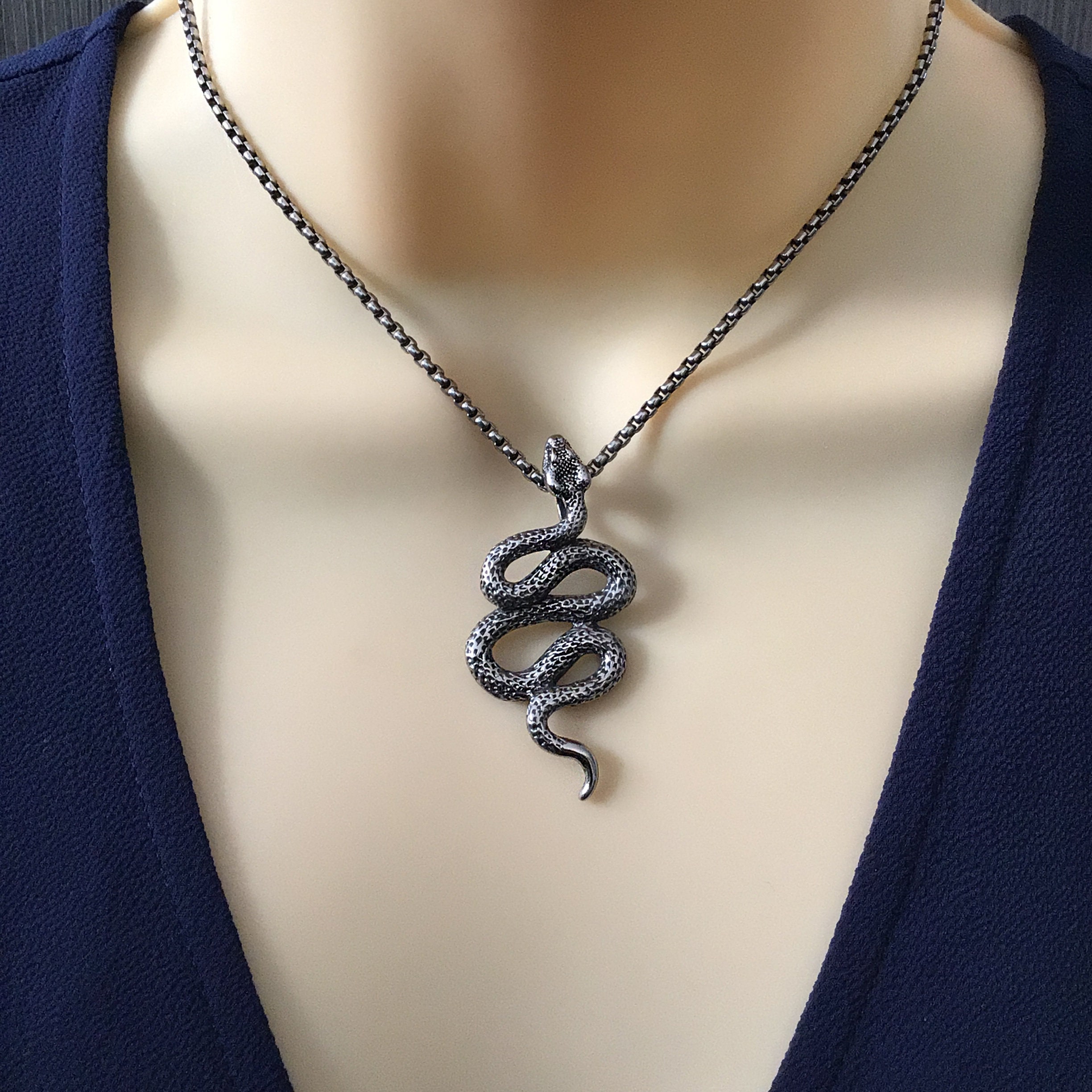 OAKKY Collana Uomo Con Ciondolo Serpente Gotico – Acciaio Inossidabile 316L, Catena Inclusa, Multicolore