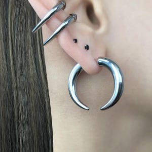 Claw Stainless Steel Hoop Earrings, Gothic Ear Jacket, Front bak hoops, Unisex jewelry