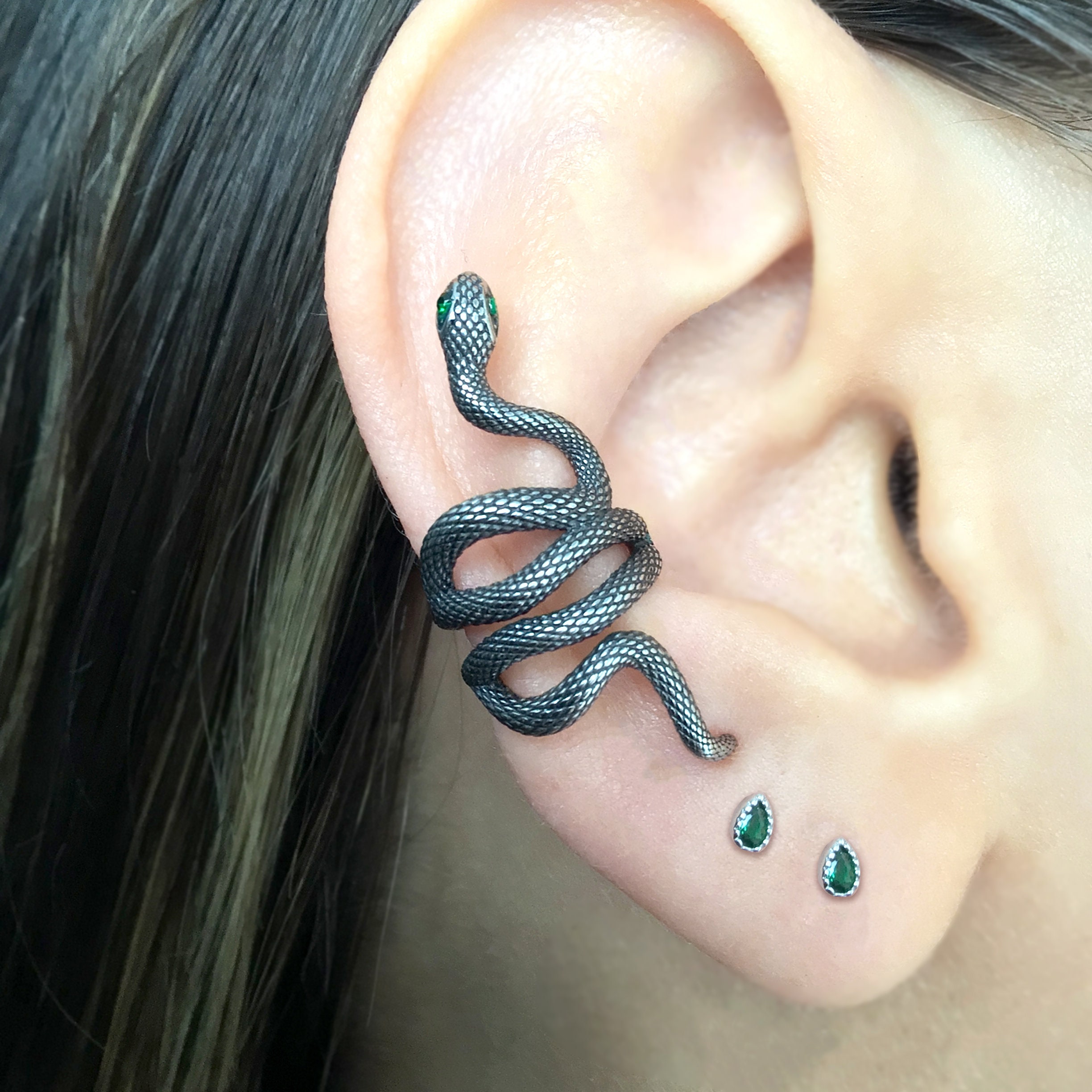 Snake Ear Cuff With Emerald Eyes , Snake Cuff, Gothic Ear Cuff