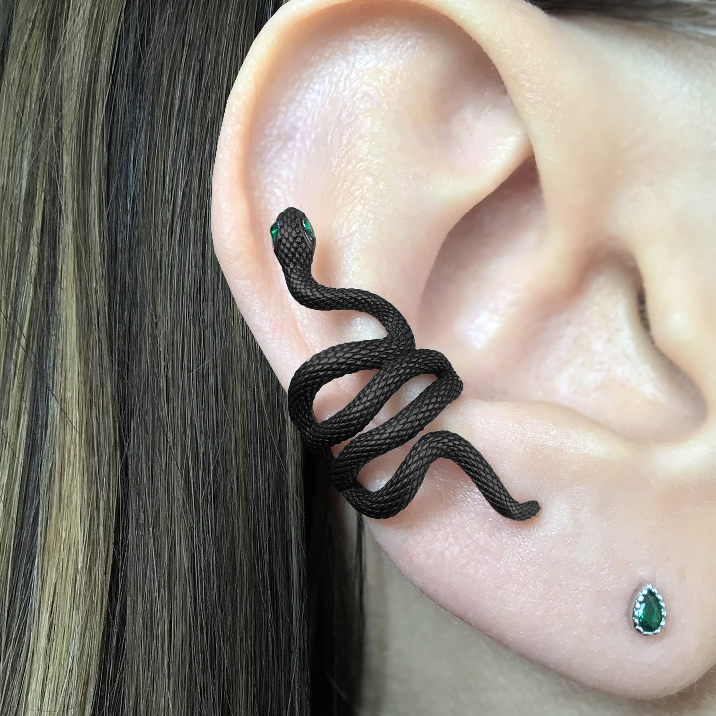 Snake Ear Cuff With Emerald Eyes , Snake Cuff, Gothic Ear Cuff