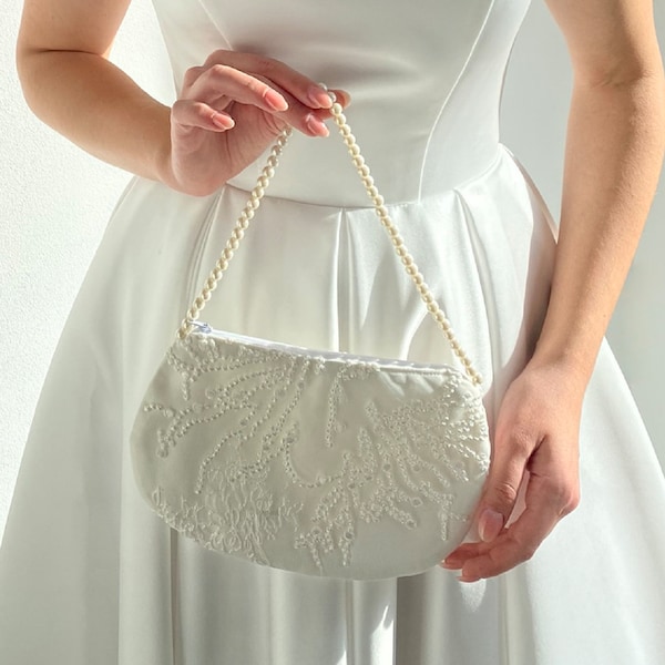 Ivory lace bridal purse, clutch for wedding day, bridesmaid purse