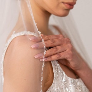 Beaded edge veil, Fingertip wedding veil, Ivory bridal veil, Chapel crystal veil, Bridal white veil