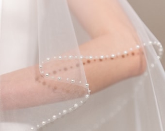 Double-tier wedding veil Bridal beaded veil with pearls and beads Two-layer fingertip cathedral chapel veil Beaded edge veil