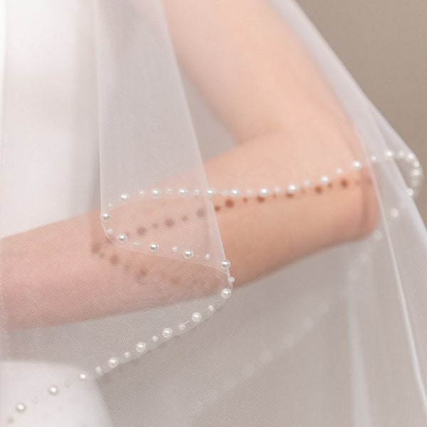 Double-tier wedding veil Bridal beaded veil with pearls and beads Two-layer fingertip cathedral chapel veil Beaded edge veil