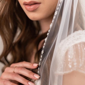 Single tier beaded edge wedding veil, Ivory fingertip bridal veil, Cathedral pearl veil, White veil with beads and pearls