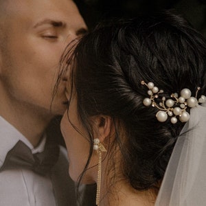 Pearl bridal hair pins wedding crystal piece