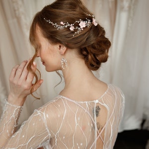 Blush flower bridal hair piece, wedding boho floral headpiece, wedding hair piece, bridal hair vine pearl image 3