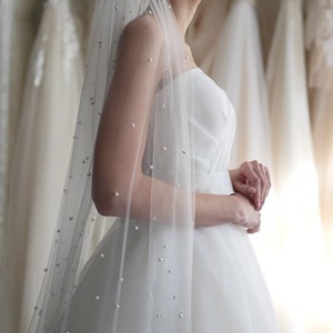 Wedding pearl veil Bridal fingertip veil with pearls Cathedral chapel length short veil image 10