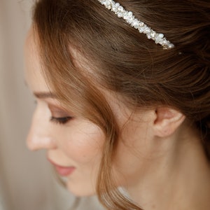 Pearl Bridal Headband, Boho Wedding Hair Piece, Bridesmaid Headpiece image 9