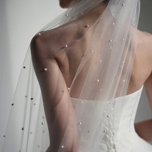 Wedding pearl veil Bridal fingertip veil with pearls Cathedral chapel length short veil image 3