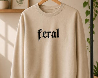 Wild geborduurd sweatshirt | Gotische ronde hals | Donker Academia-sweater | Minimalistisch borduurwerk | Gezellig uniseks boekenachtig cadeau