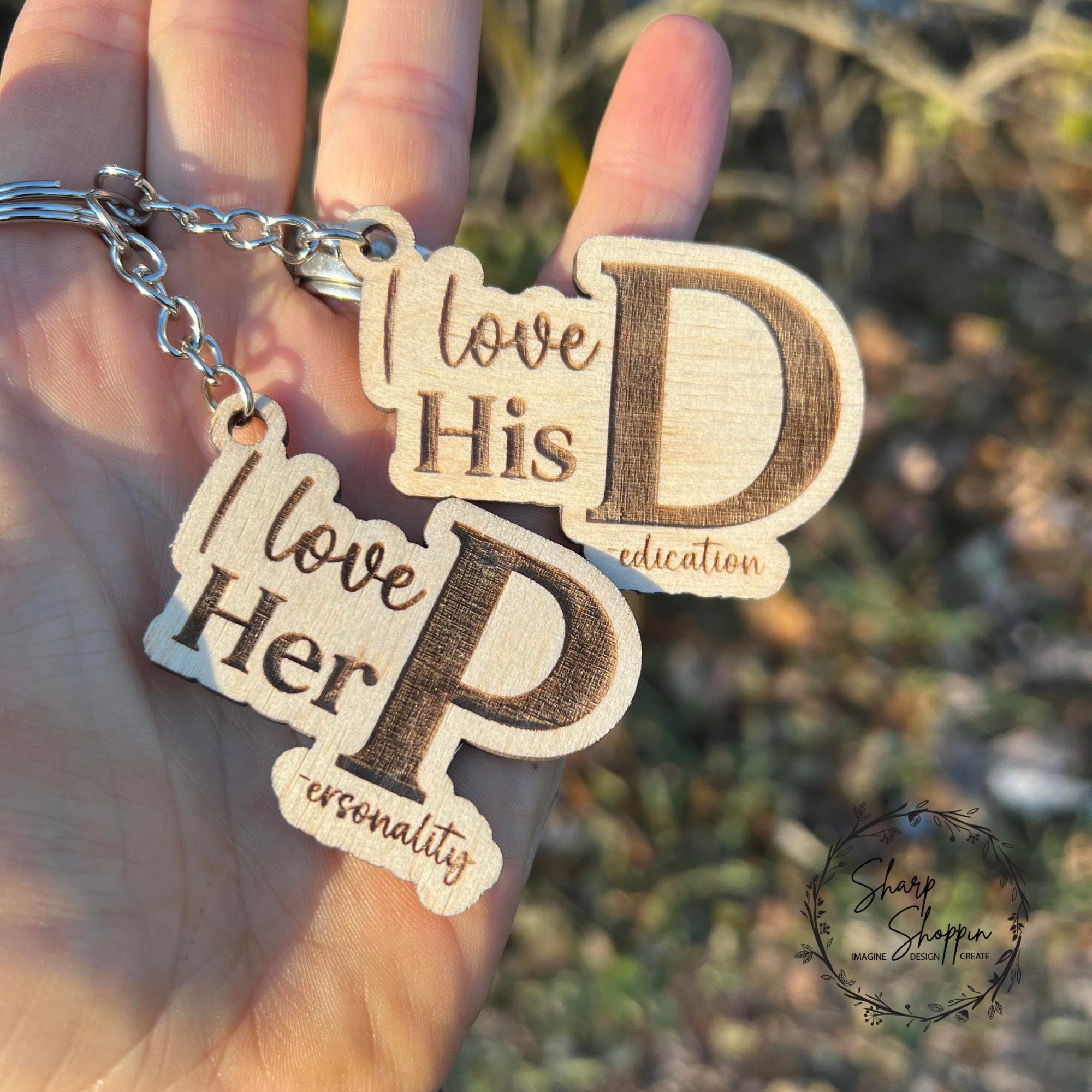 YourSignatureGifts Mr. & Mrs. 2 Keychains Couple Pair | Matching Couple Keychains | Gifts for Couples | Gifts for Him, Her | Anniversary Gifts, Wedding Gifts 