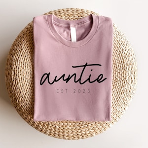 Personalized Auntie Shirt, Mothers Day Gift, Auntie Tee, Funny Aunt Shirt, Gift for Aunt, Birthday Gift Aunt, Sister Shirt, Cool Auntie Gift