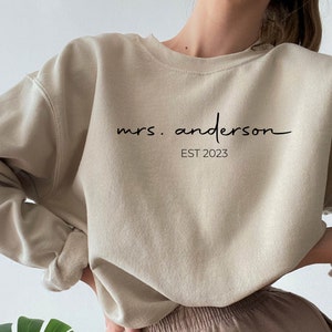 Customized  Mrs Sweatshirt, Mrs Personalized Last Name Sweatshirt, Bride Sweatshirt, Wifey Sweatshirt, Bachelorette Shirt, Newly Wife Shirt