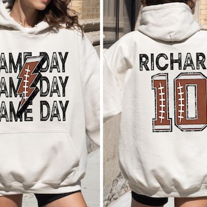 Sweat-shirt personnalisé pour maman de football, maillot de football personnalisé le jour du match, chemise de la saison des matchs de football avec nom et numéro de l'enfant, chemise de maman Gameday