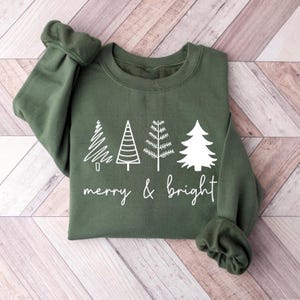 Sudadera con árboles de Navidad alegres y brillantes: suéter navideño para mujer, atuendo de invierno, fiesta familiar de Navidad