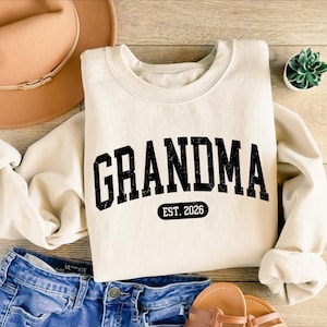 Personalize Mom Gift For Grandma Sweatshirt, Mothers Day Gift, Nana Sweater, Gigi Mimi Tia Mommy Outfit zdjęcie 3