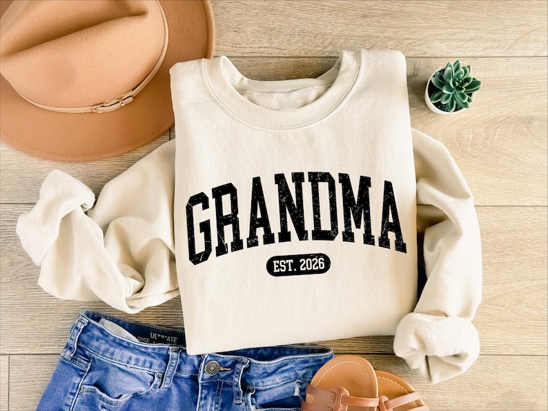 Personalize Mom Gift For Grandma Sweatshirt, Mothers Day Gift, Nana Sweater, Gigi Mimi Tia Mommy Outfit zdjęcie 3