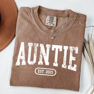 Personalize Auntie Est Shirt, Christmas Gift For Aunt, Mothers Day Gift For Auntie, Tia Shirt, Birthday Gift Aunt, Retro Auntie Shirt