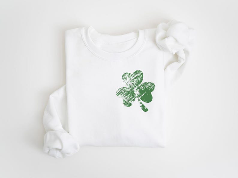 Womens St Patricks Sweatshirt, Retro Shamrock Sweatshirt, Cute Lucky Sweatshirt, Happy Shamrock Shirt, Irish Shirt, Saint Patrick Day Shirt immagine 7
