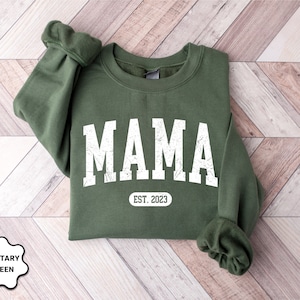 Personalize Mom Gift Sweatshirt, Mother's Day Gift, Mama Sweatshirt, Mom Shirt, Mom Life Shirt, Mom Hoodie, Mama Crewneck, New Mom Shirt