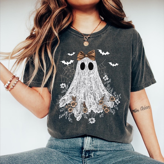 Floral Ghost Shirt, Cute Ghost Shirt, Womens Ghost Shirt, Cottagecore Halloween, Retro Halloween Gift, Spooky Season Shirt, Halloween Outfit