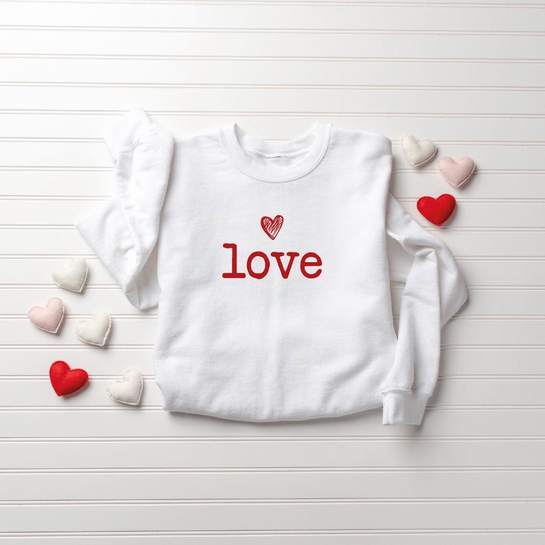 Sudadera con corazones de San Valentín para mujer, sudadera con corazones de San Valentín para maestra, camiseta con corazones para mamá, camiseta del Día de San Valentín imagen 6