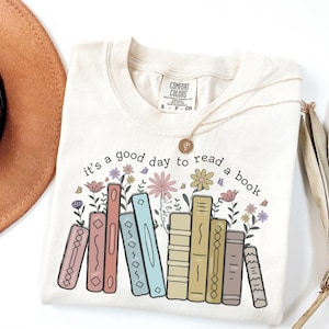 Retro Teacher Shirt, Back To School Teacher Shirt, Bookish Shirt, Book Lover Teacher Shirt, Teacher Appreciation Gift, Team Teacher Shirt image 3