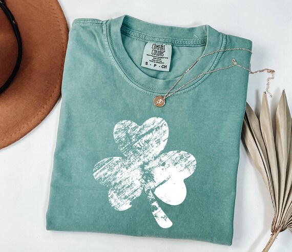 Retro Shamrock Shirt, Cute Lucky Shirt, Womens St Patricks Day Shirt, Irish Shirt, Saint Patricks Day Shirt, Shenanigans Four Leaf Clover