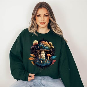 Cottagecore Mushrooms Sweatshirt, Aesthetic Mushroom Shirt, Goblincore Shirt, Nature Lover Gift, Mushroom Lover Shirt, Dark Academia Shirt Bild 3
