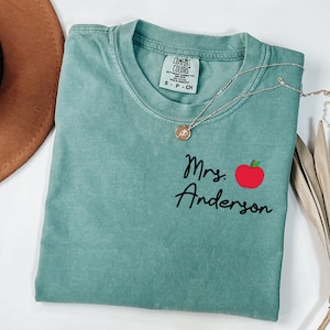 Custom Teacher Last Name Shirt, Back To School, Apple Teacher Mrs Shirt, Teacher Appreciation Gift, Team Teacher Shirt, Cute Teacher Gift
