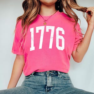 Camiseta retro de EE. UU. de 1776, camiseta de EE. UU. para mujer, camiseta del 4 de julio, camiseta de Estados Unidos, camiseta del Día Patriótico, camiseta del 4 de julio para mujer, camiseta con la bandera estadounidense imagen 5