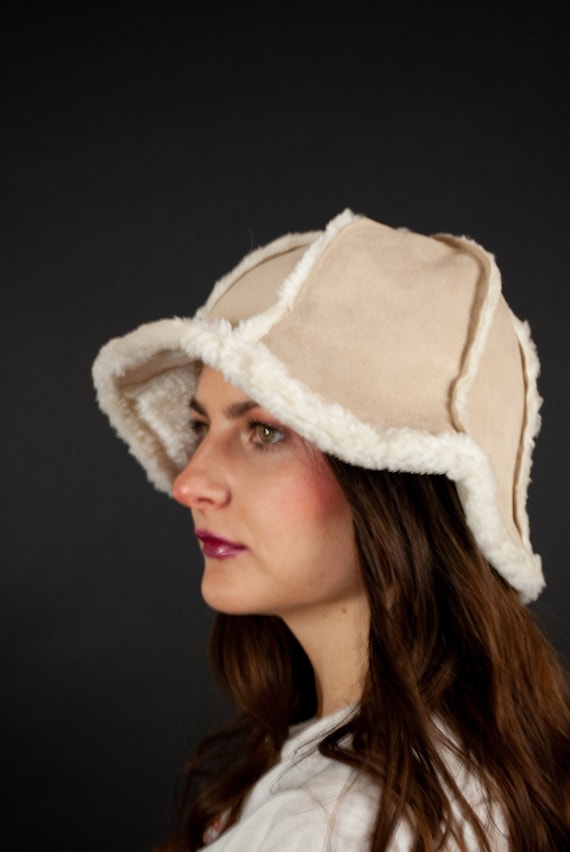 Y2K Faux Suede Beige Bucket Hat / Vintage 90s Faux