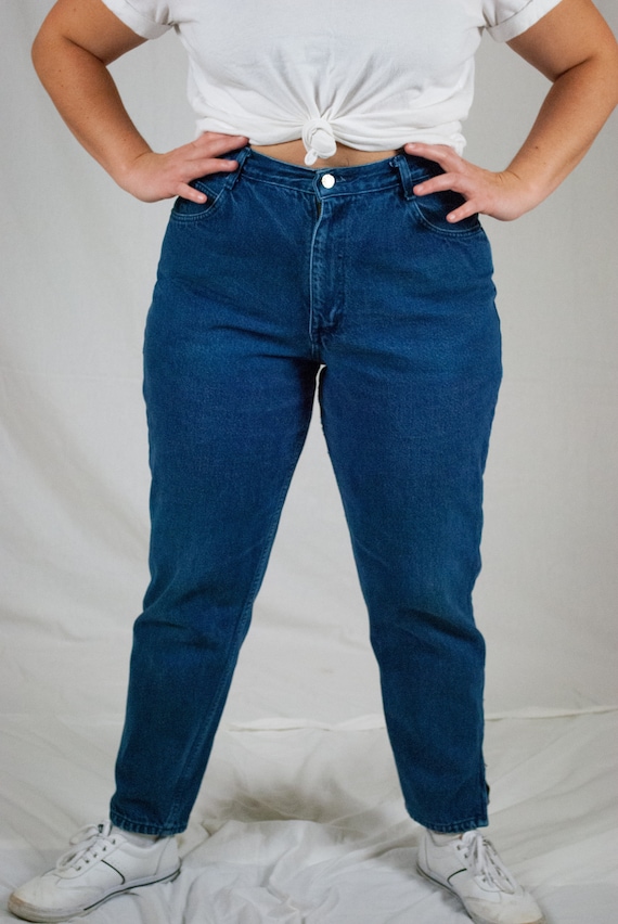 Medium Wash Mom Jeans / Vintage 80s High Waist Denim Jeans 