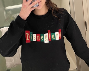 Christmas Disneyland Marquee Sign Sweatshirt Holiday Mickey Mouse Crewneck Disney Winter Long Sleeve Outfit Glitter Green Red Hoodie Disney