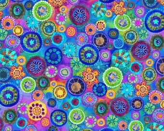 Abstracte bloemenprint met veelkleurige bloemen, verkrijgbaar in meters, halve meters en fat quarters. Digitale katoenen stof 'On The Bright Side' van Timeless Treasures.