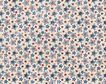 Patriottische rode en blauwe sterren op een crèmekleurige achtergrond, op maat gesneden, halve meter, fat quarters, katoenen stof American Heartland van Northcott.