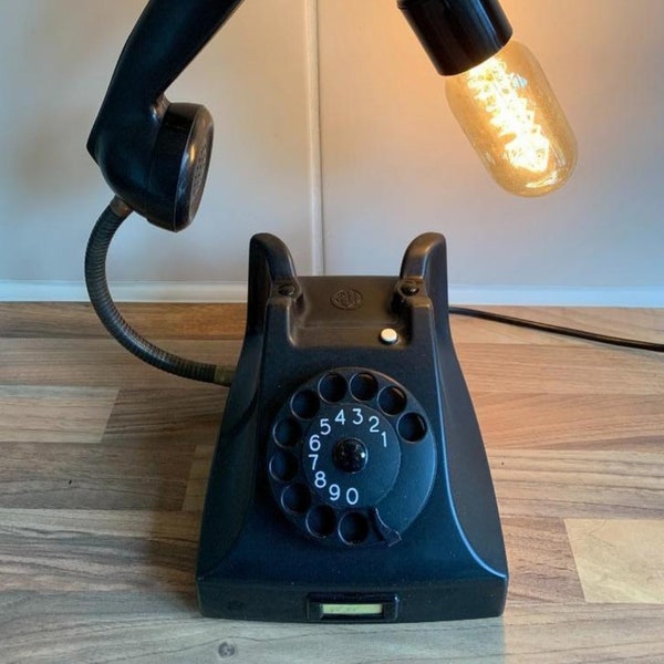 Uniek! Vintage draaitelefoon met lamp