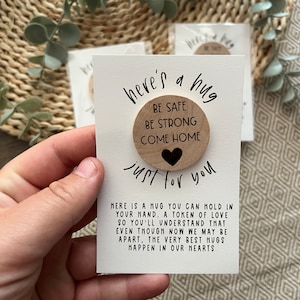 Implementatie Pocket Hug - optionele personalisatie - implementatiecadeau houtgegraveerd token - Be Brave - Be Strong - Come Home - Come Home-cadeau