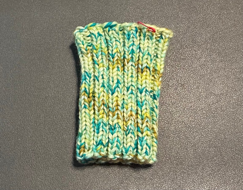 Regular Green and Yellow Ribbed Coffee/Tea Cozy image 5