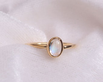 Moonstone Ring / Oval Cut Moonstone Ring In 14k Gold / Stackable Moonstone Ring / Natural Moonstone / June Birthstone Ring / Gemstone Ring