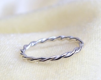 Twist Ring / Rope Twist Ring / 14k White Gold / Stackable  Ring / 14k Solid Gold Ring / Minimalist Ring/ Engagement Ring / Stacking Ring