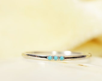 Dainty Turquoise Ring / 14k Gold Turquoise Ring / Solid Gold Ring / Natural Turquoise Ring / Stacking Ring / Wedding Ring / Engagement Ring