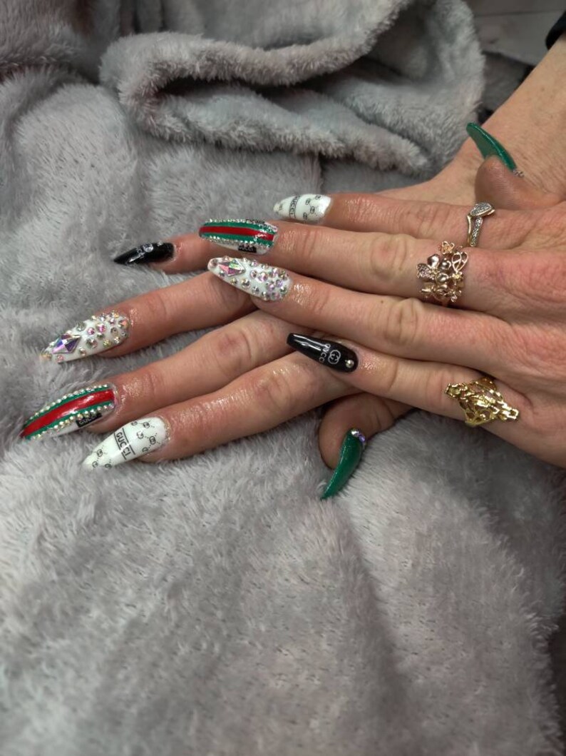 Bling press on nails|red|green|white