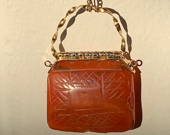 Antique Carnelian Pendant im The Shape of a Handbag